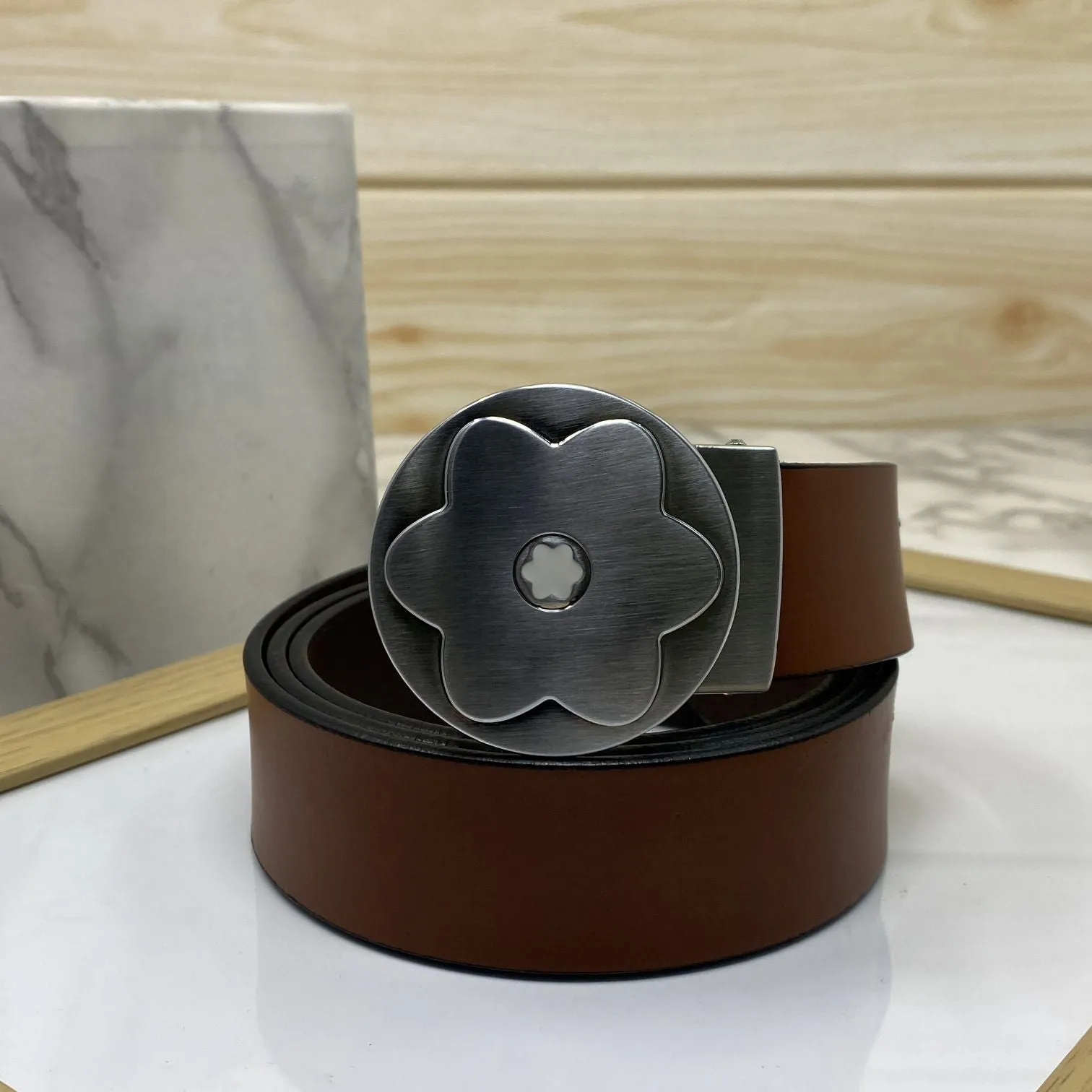 Flower Pattern Round Pin Buckle Leather Belt For Men-JonasParamount