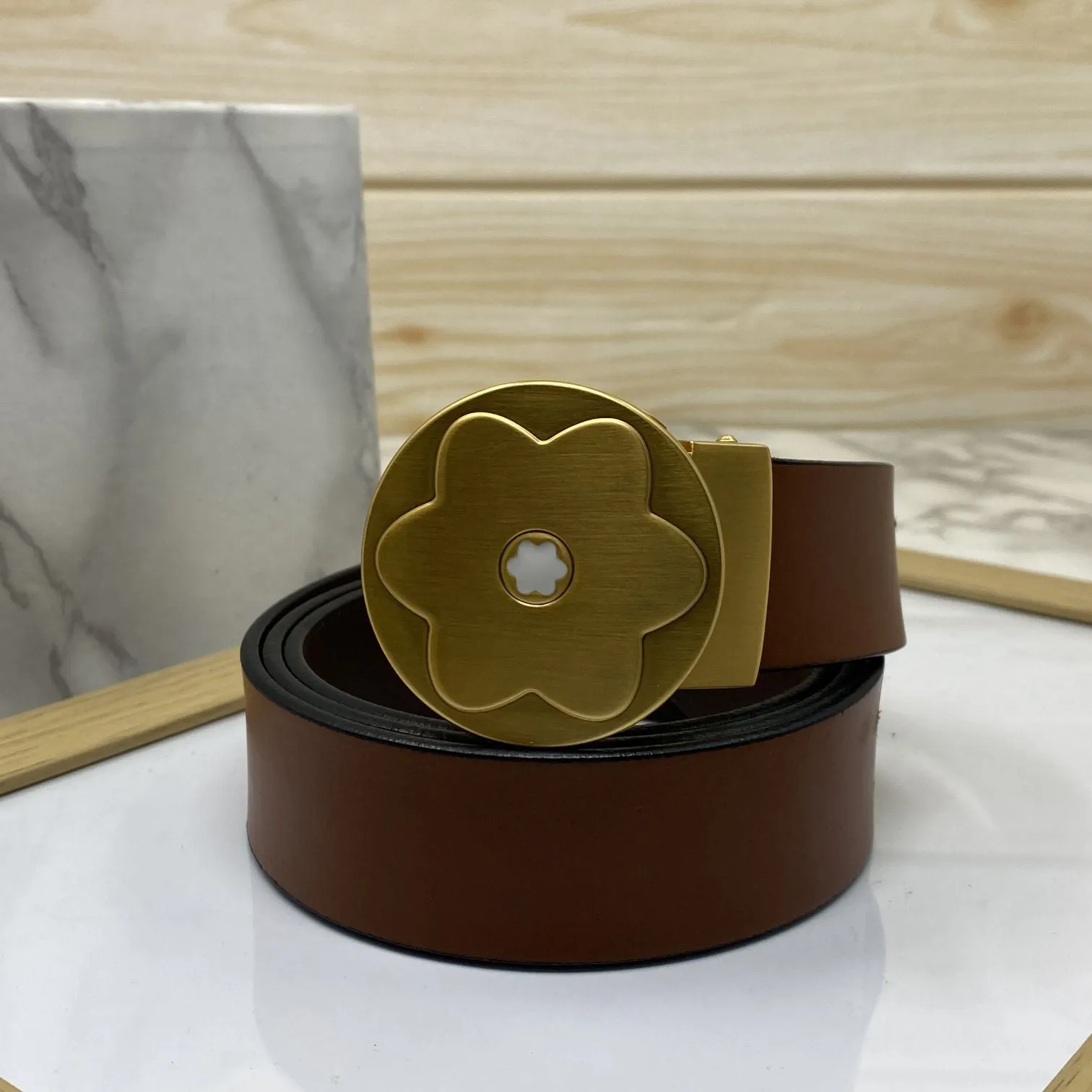 Flower Pattern Round Pin Buckle Leather Belt For Men-JonasParamount