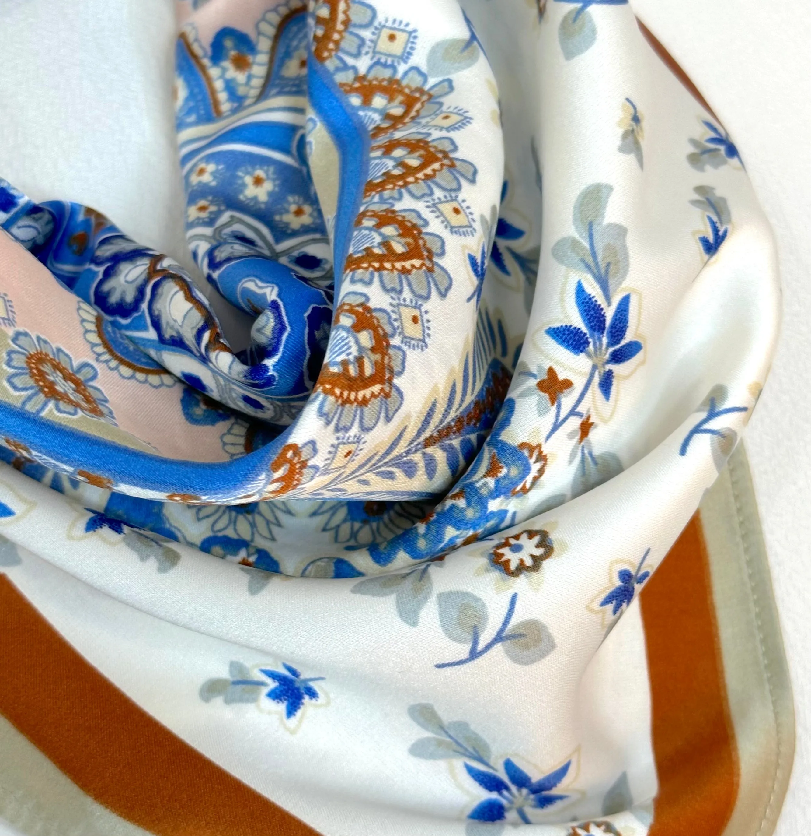 SQUARE HEAD SCARF (BLUE/BROWN)